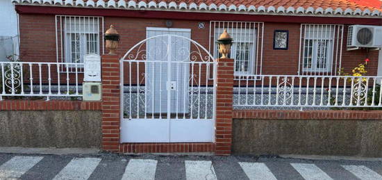 Piso de alquiler en Calle Suspiro del Moro, 36, Aguadulce Sur