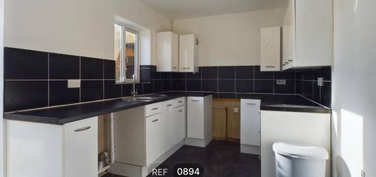 Terraced house to rent in Gower Road, Hull HU4