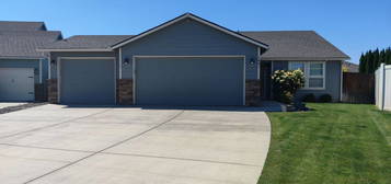 1801 Wallace Ct, West Richland, WA 99353