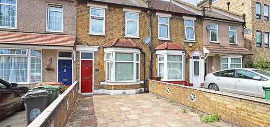 3 bed terraced house for sale