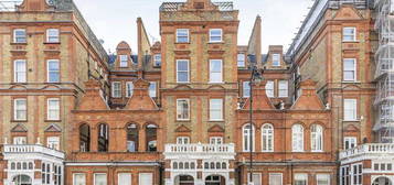 Flat for sale in Harrington Gardens, London SW7