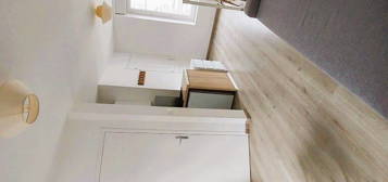 Studio meublé  à louer, 1 pièce, 21 m², Ascenseur