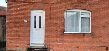 4 bed semi-detached house to rent