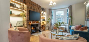 Maisonette for sale in Portnall Road, London W9