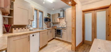 3 bed flat to rent