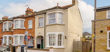 Flat for sale in Ridley Road, Wimbledon, London SW19