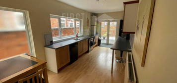 4 bedroom terraced house