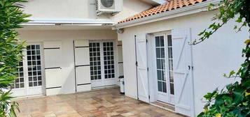 Maison parfaitement entretenue garage jardinet