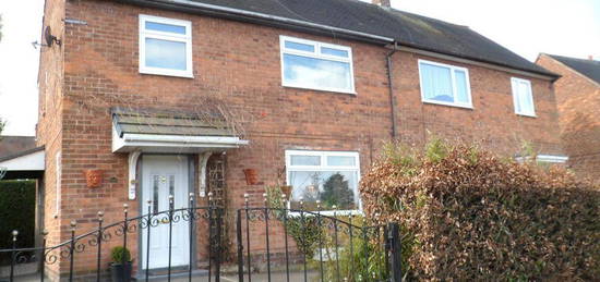 3 bedroom semi-detached house to rent