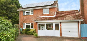 Link-detached house for sale in Ladywood, Eastleigh, Hampshire SO50