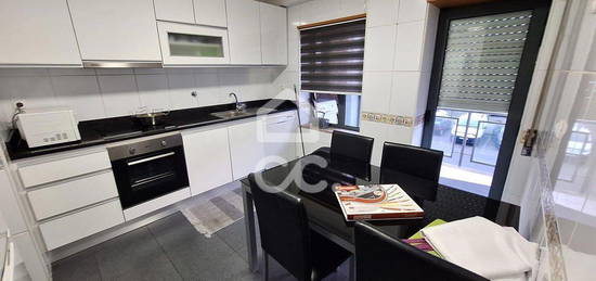 Apartamento T3, Paredes