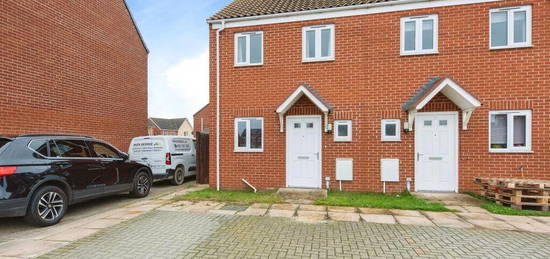 2 bedroom semi-detached house for sale