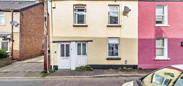 3 bed semi-detached house for sale