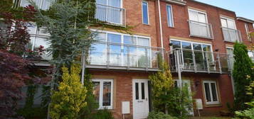 3 bed terraced house to rent