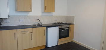 Flat to rent in Ross Street, Middlesbrough TS1