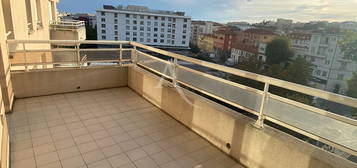 Appartement  à louer, 3 pièces, 2 chambres, 65 m²