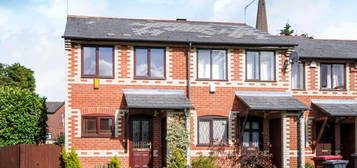 2 bed end terrace house to rent