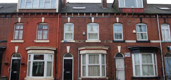 5 bedroom terraced house