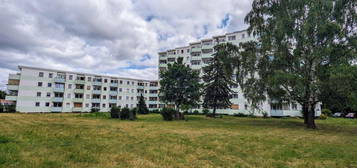 Perfekte vollrenovierte bezugsfertige Zweizimmerwohnung mit Panoramabalkon und Stellplatz in Spandau Bestlage