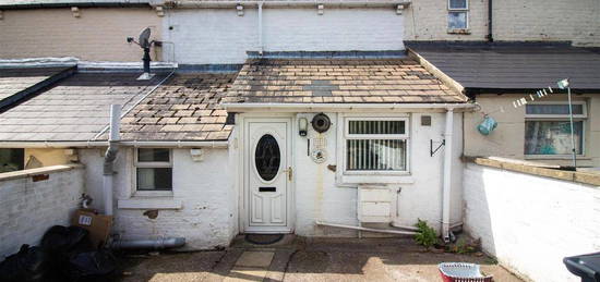 2 bedroom terraced house