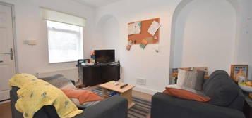 2 bedroom terraced house