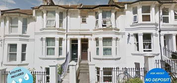 Terraced house to rent in Gladstone Place, Brighton BN2