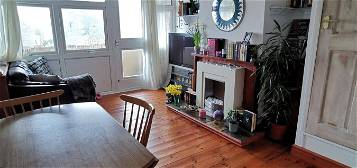 Flat to rent in Chestnut Avenue, West Cross, Swansea SA3