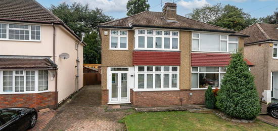 Semi-detached house for sale in Heath Close, Boxmoor, Hertfordshire HP1