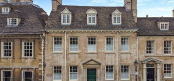 Terraced house to rent in St. Georges Square, Stamford, Lincolnshire PE9