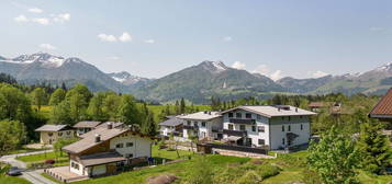 Sonnig / Hochwertig / Alpenpanorama