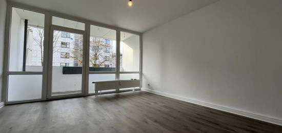 +Diese 2 Zimmer Wohnung mit Balkon wartet auf Sie!+