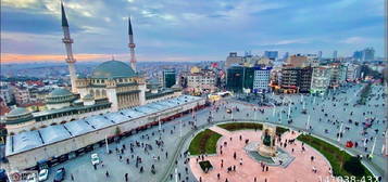 Taksim Feridiyede Meydana metroya 5 dakika Temiz Aydnlik 1. kat 3+1 Kiralk Daire