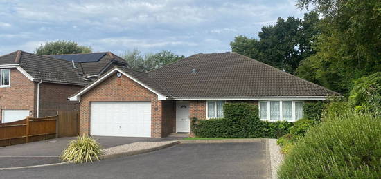 Bungalow for sale in Orwell Crescent, Fareham PO14