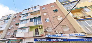 Piso en venta en Calle Zuera, Simancas