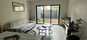 Moderno Duplex en Complejo Bosques de Mayo - Maipú