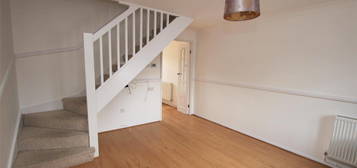 Terraced house to rent in Oak Close, Crayford, Dartford DA1