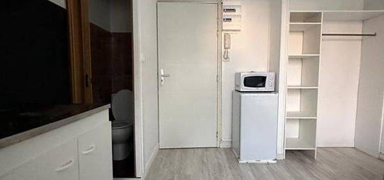 Studio meublé de 12m² rue Brouardel en centre ville