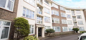 Flat to rent in The Grove, St. Margarets Road, St Margarets, Twickenham TW1