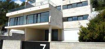 Chalet adosado en venta en calle les Guixeres, 7