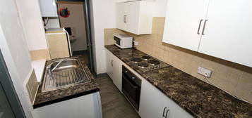 3 bed shared accommodation to rent