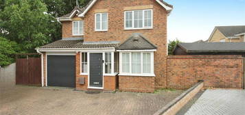 4 bedroom detached house to rent