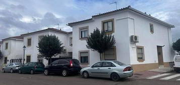 Casa adosada en Olivenza