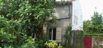 Maison de bourg 50 m² 550 e