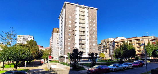 Piso en venta en Iglesias Vilarelle, Zona Fernández Ladreda