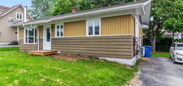 730, 22e Rue
                        Saint-Georges