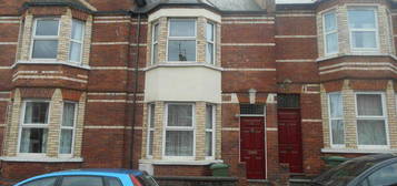 5 bedroom terraced house