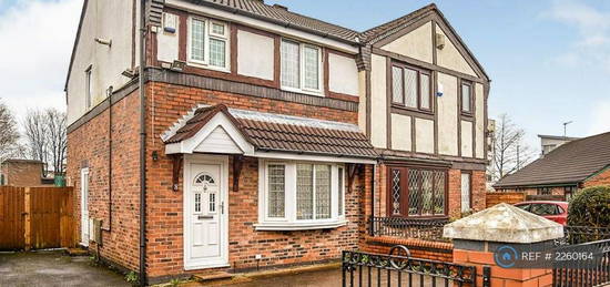 3 bedroom semi-detached house