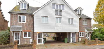 Maisonette for sale in Commercial Road, Paddock Wood, Tonbridge, Kent TN12