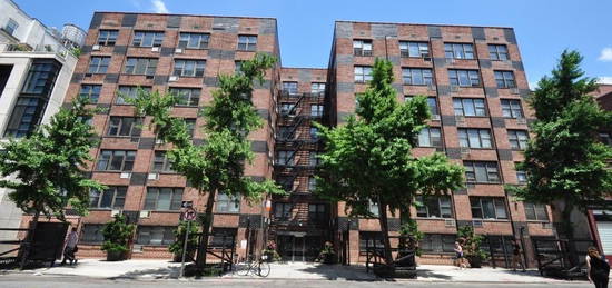 305 W 13th St Unit 1G, New York, NY 10014