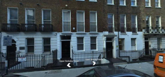 Flat to rent in Upper Berkeley Street, London W1H